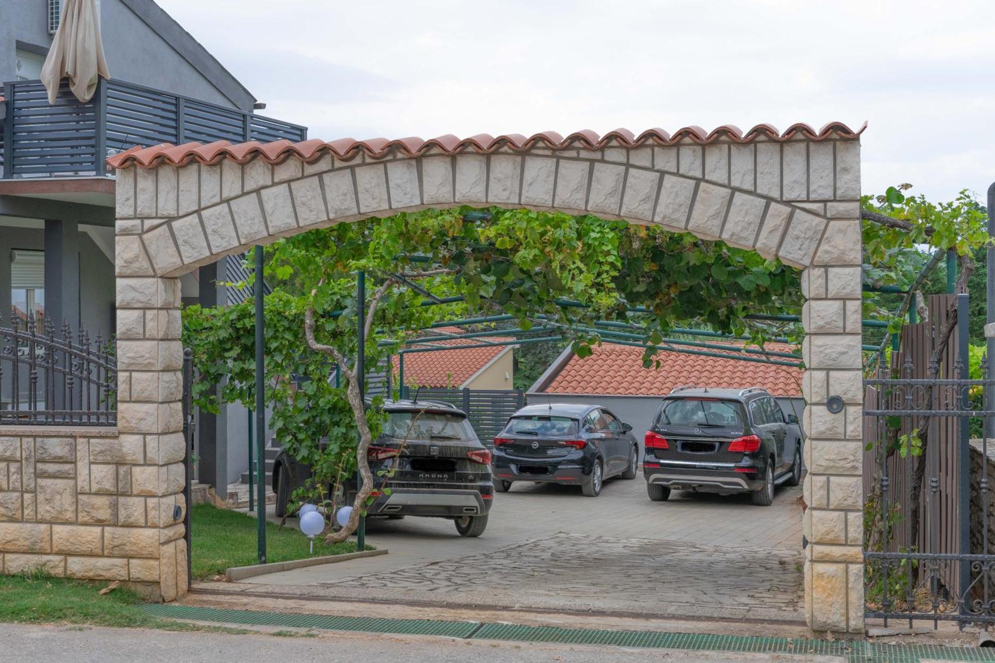 Ferienwohnung Irina Ližnjan Exterior foto