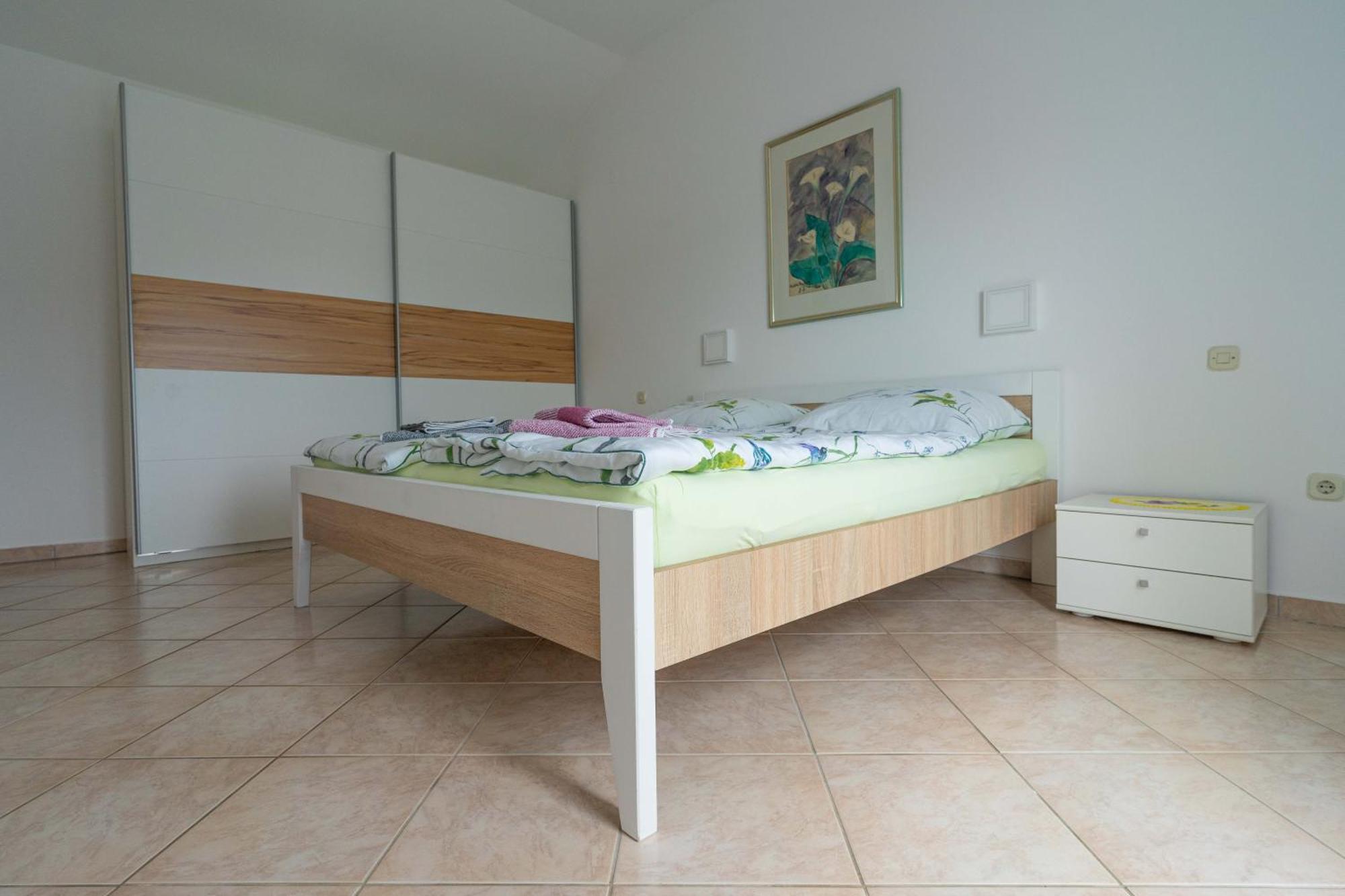Ferienwohnung Irina Ližnjan Exterior foto